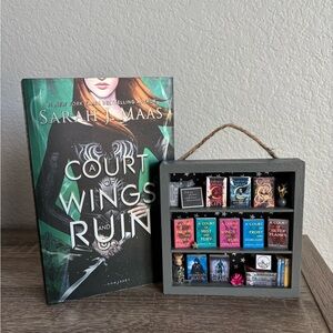 OOP A Court of Wings and Ruin Book with Miniature Bookshelf